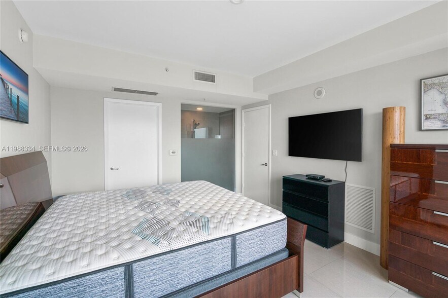 Building Photo - 92 SW 3rd St