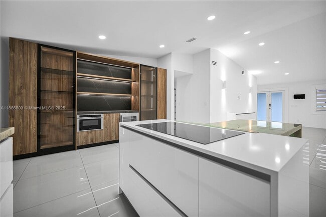 Building Photo - 13284 SW 39th St