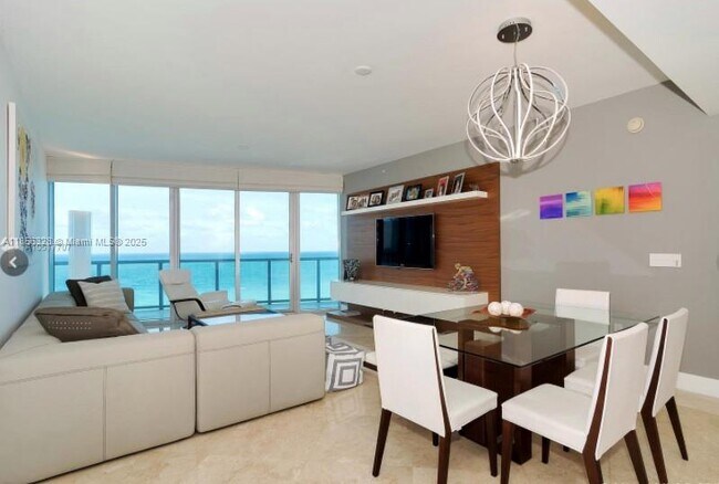 Building Photo - 17001 Collins Ave