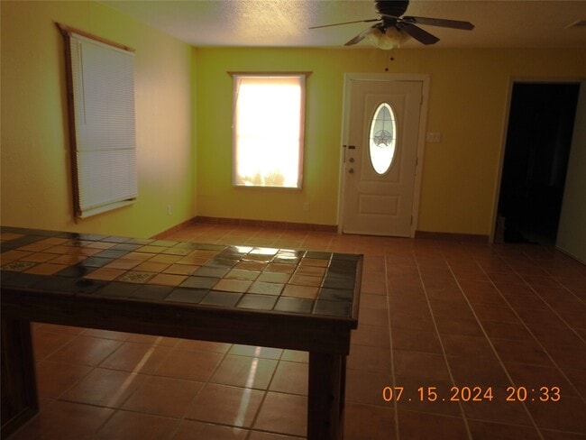 Building Photo - 34819 Lake Point