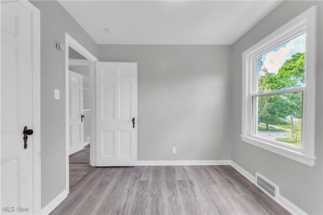 Building Photo - 3557 Silsby Rd