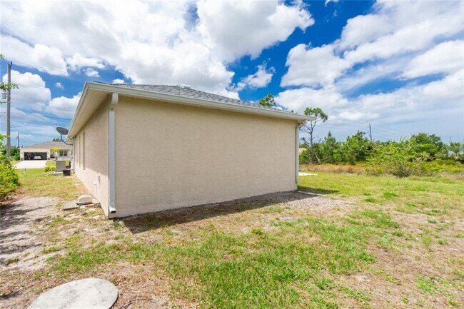 Building Photo - 11708 Willmington Blvd