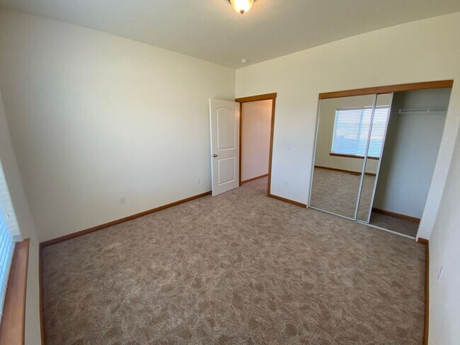 Building Photo - 3511 Hovley Ln