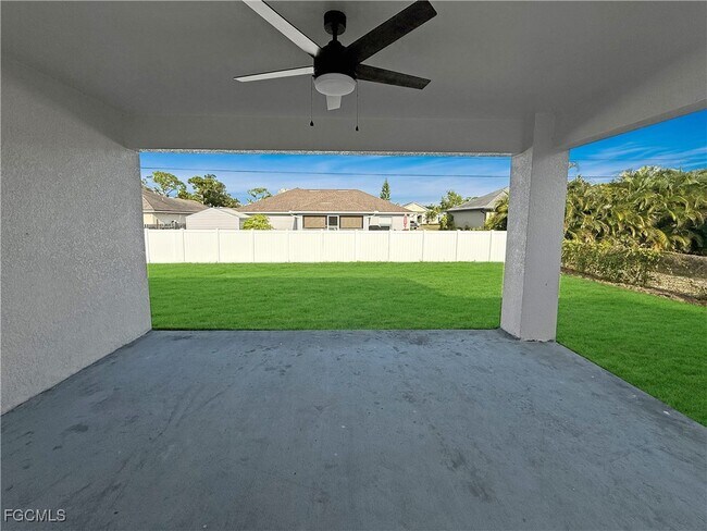 Building Photo - 8157 Albatross Rd