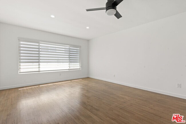 Building Photo - 25226 Loytan St