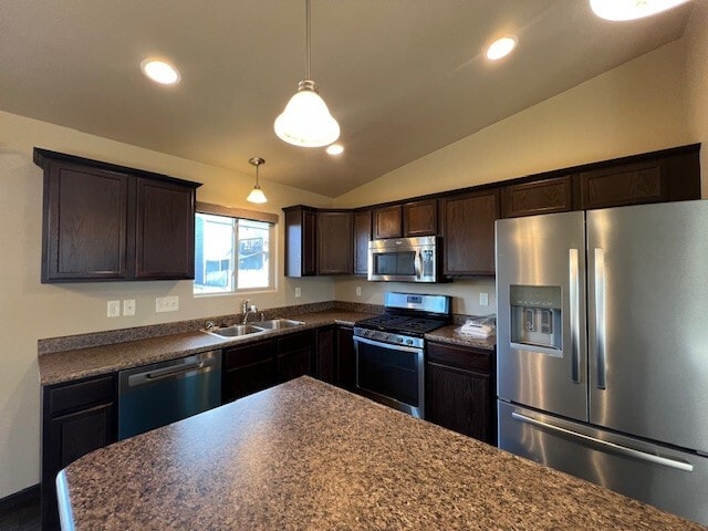 Building Photo - 918 Haakon St