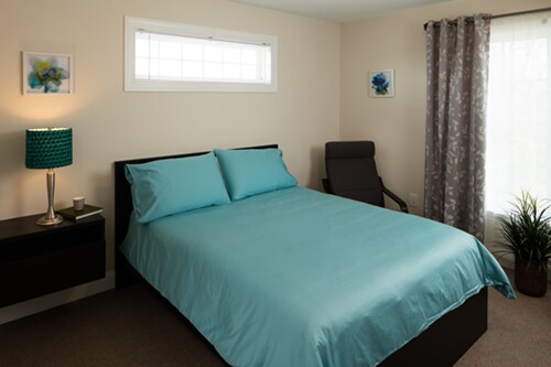 Building Photo - 1307 N Main St