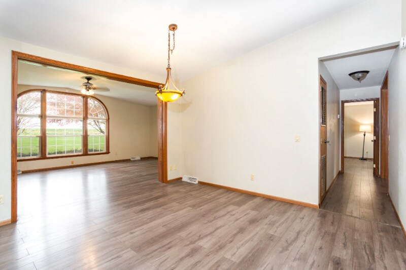 Building Photo - 911 200th St