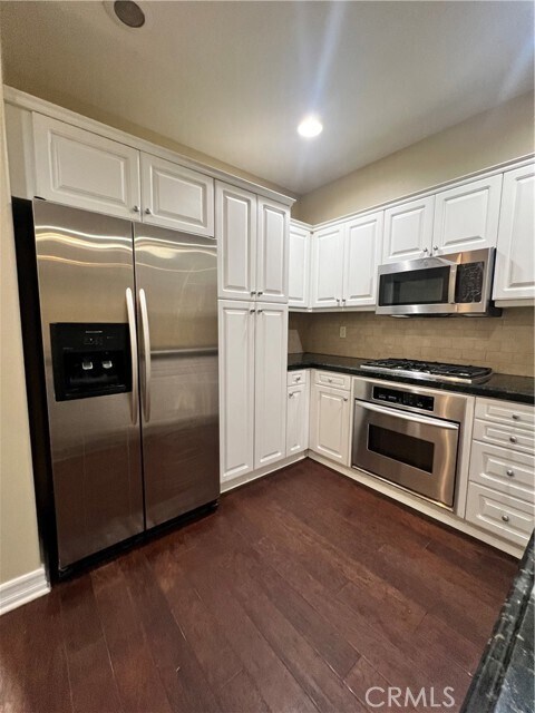 Building Photo - 3356 Via Parma