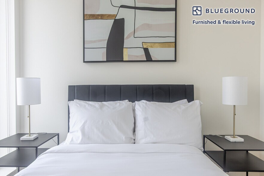 Building Photo - 545 Vanderbilt Ave