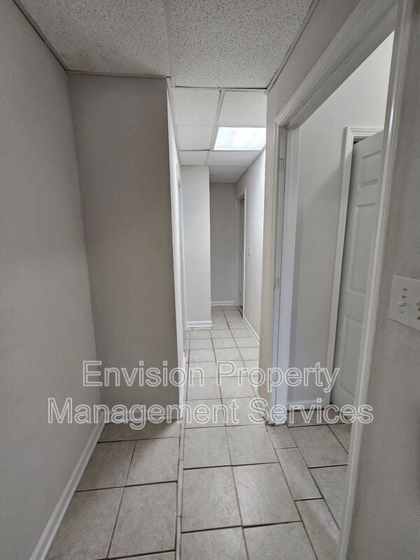 Building Photo - 10996 Knotty Pine Pl