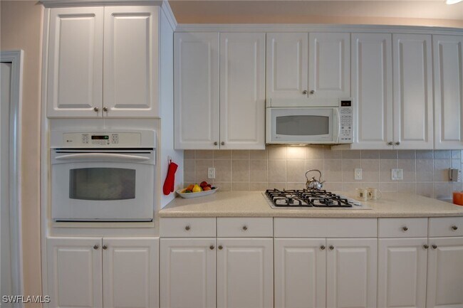 Building Photo - 10541 Bella Vista Dr