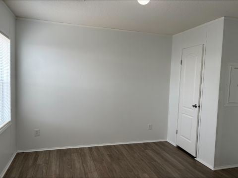 Building Photo - 6100 Madeira Ave