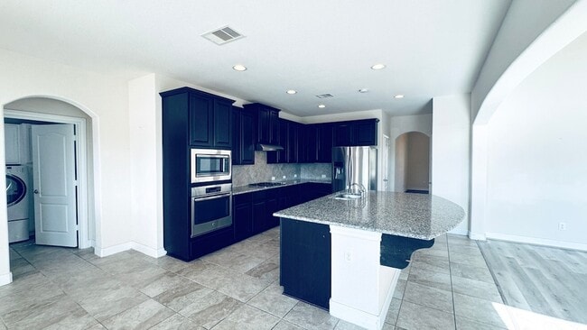 Building Photo - 1236 Laurel Lp