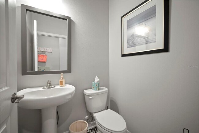 Building Photo - 5636 Silver Sun Dr