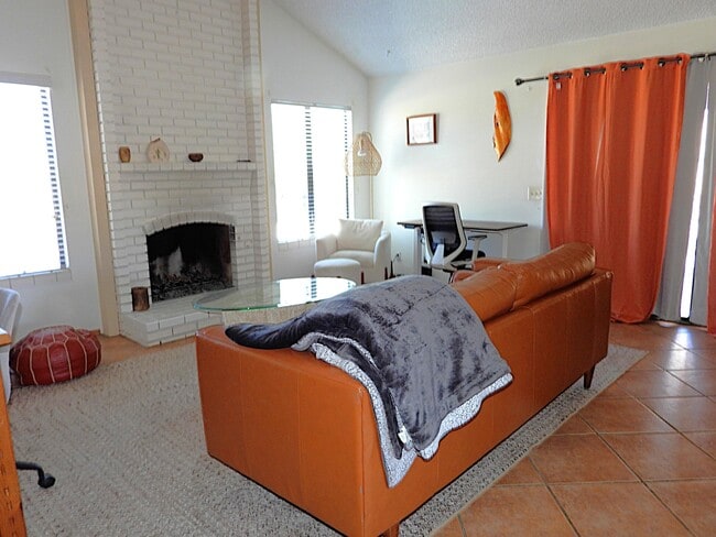 Building Photo - 56814 Mountain View Trail