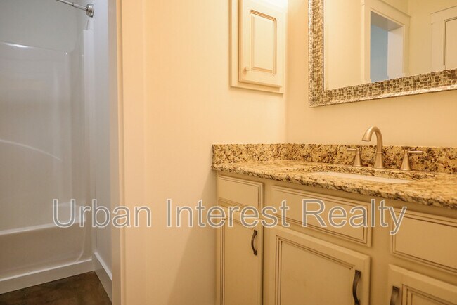 Building Photo - 4658 Sunsail Cir
