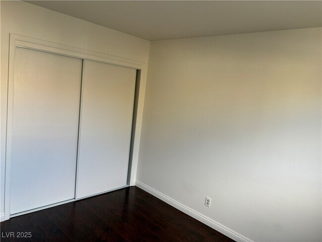 Building Photo - 2005 Fontenelle St