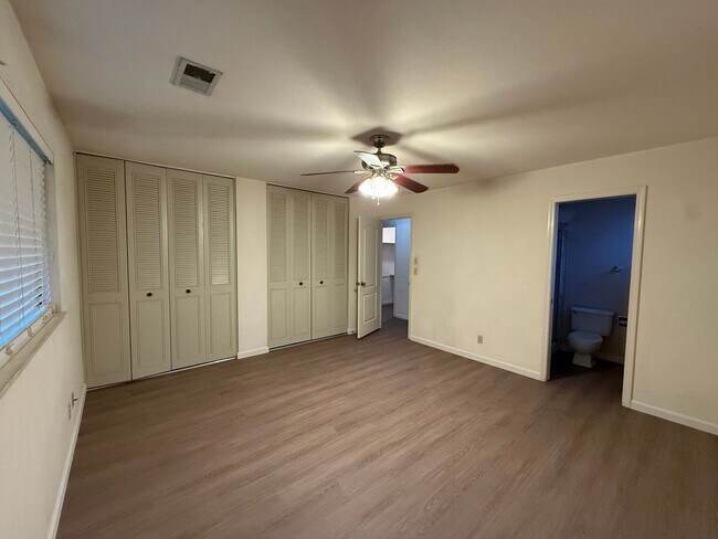 Building Photo - 782 Rachel Dr
