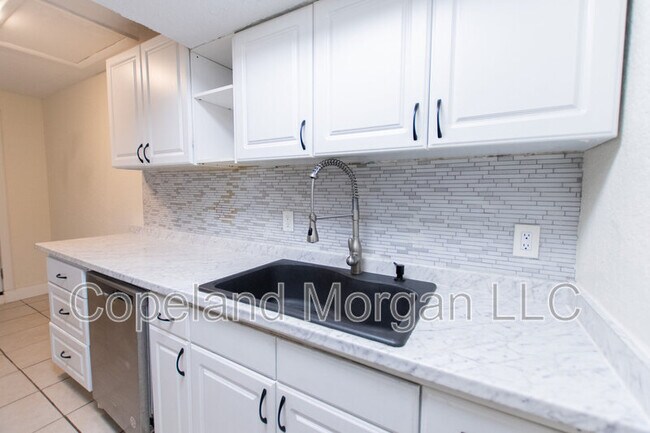 Building Photo - 1414 San Juan Ct