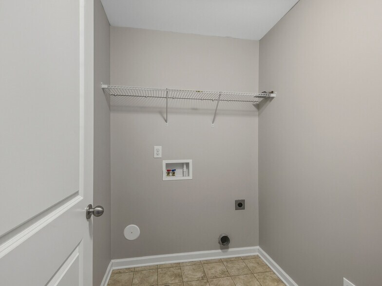 Building Photo - 608 Cahill Ln