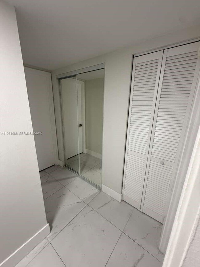 Building Photo - 7727 SW 86th St