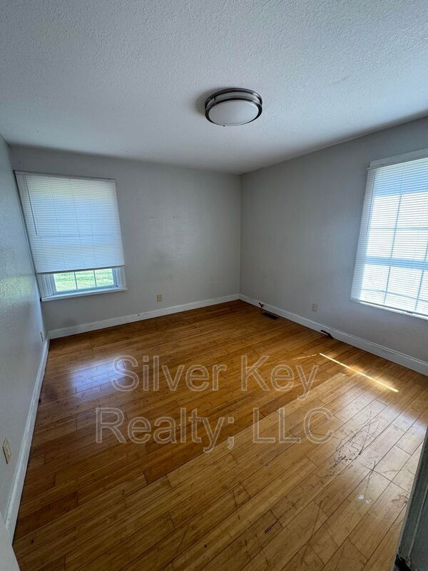 Building Photo - 2335 Hwy 411 N