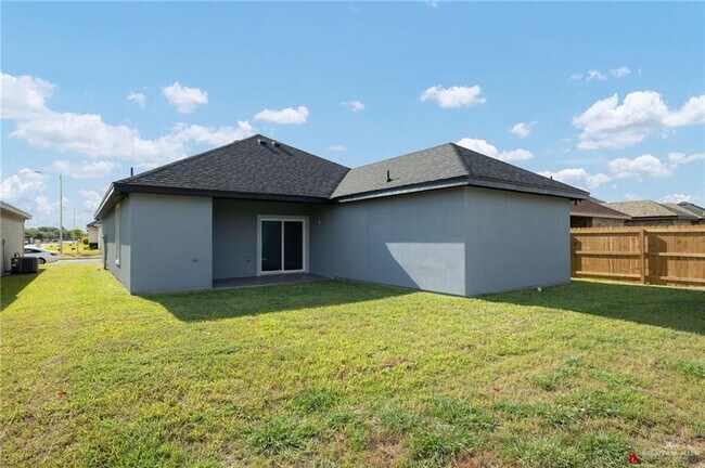 Building Photo - 14 Dunes Dr