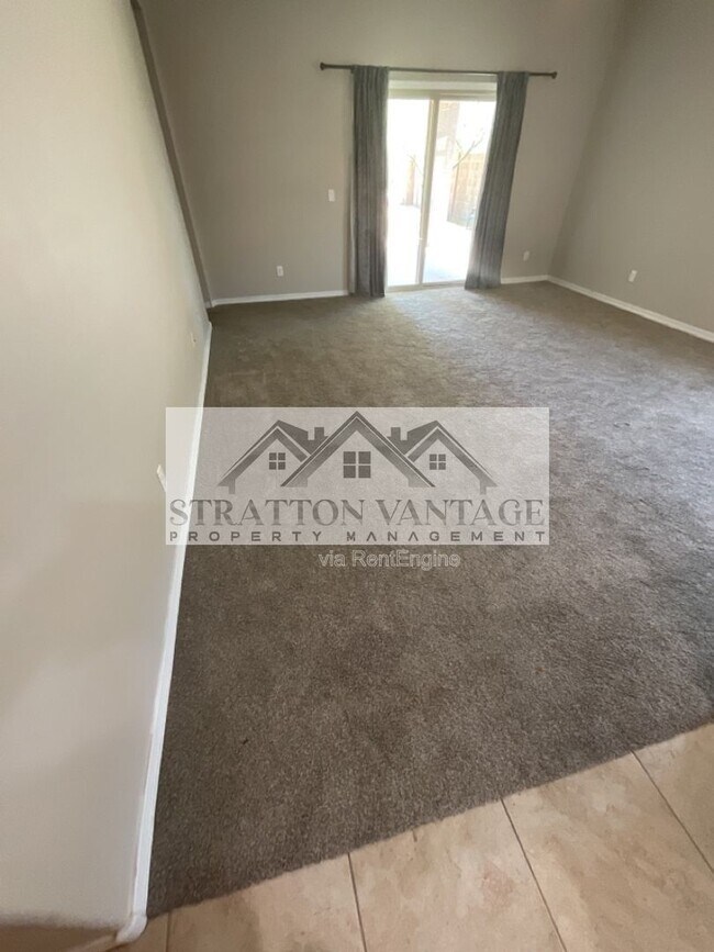 Building Photo - 24531 W Mobile Ln