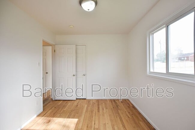 Building Photo - 4739 S 300 W