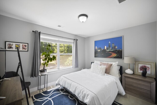 Building Photo - 2435 Double Oaks Rd