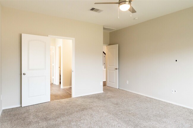 Building Photo - 20241 Portbec Dr