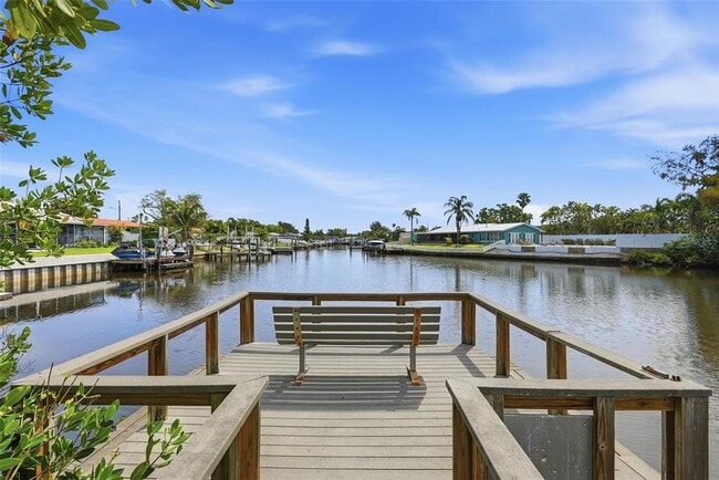 Building Photo - 350 79th Ave N