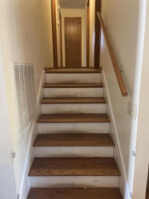 Building Photo - 122 Cedar Creek Cir