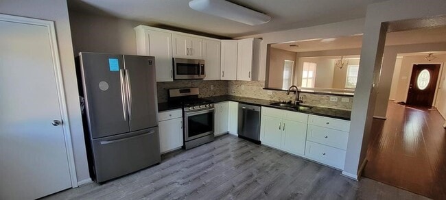 Building Photo - 10314 Cades Creek Ct