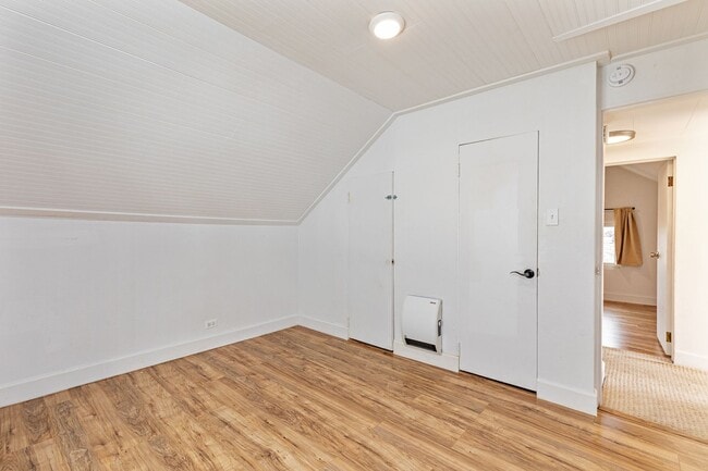 Building Photo - 5155