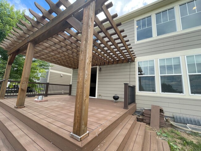Building Photo - Luxurious 3 Bedroom 2.5 Bathroom House in ...