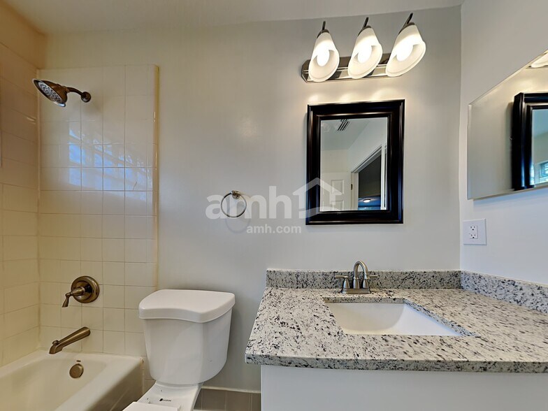 Building Photo - 4316 Hanover Park Dr