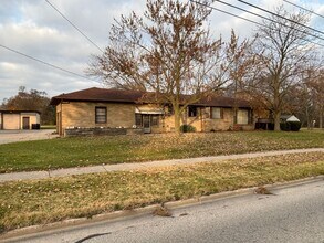 Building Photo - Grandville ranch available now