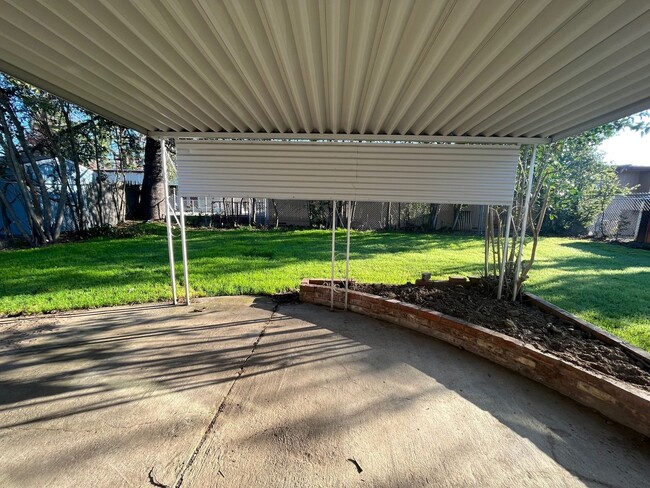 Building Photo - 3bed 1.5bath in Rancho Cordova
