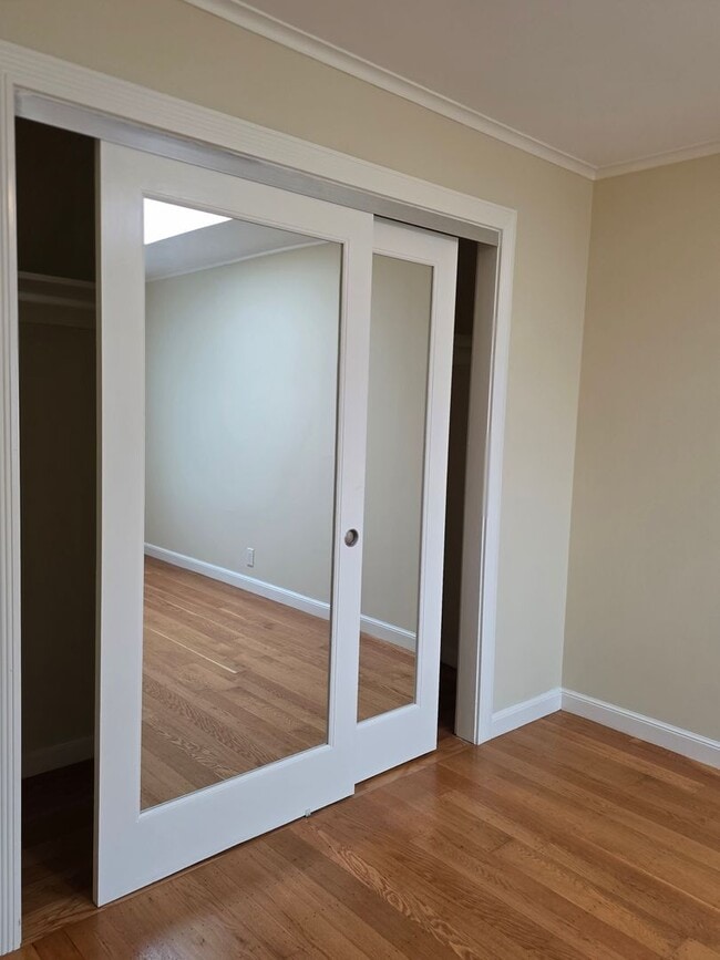 Building Photo - Remodeled Home 2 Blocks from Ocean Beach