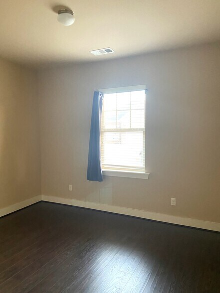 Building Photo - 1036 Crawford Ct