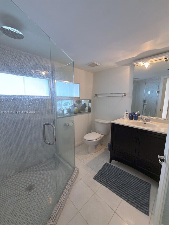 Building Photo - 2401 Collins Ave