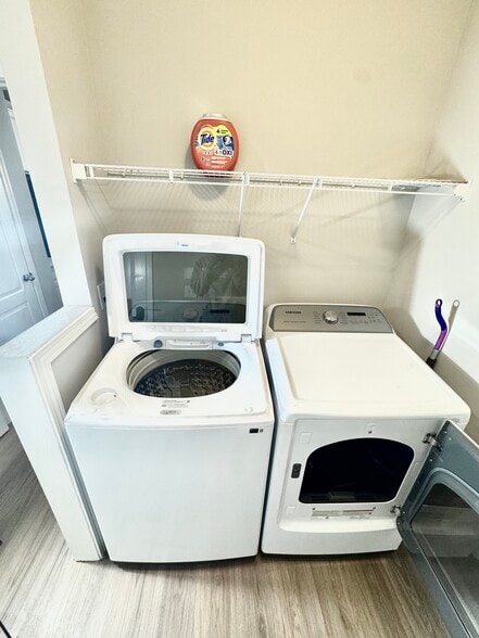 Building Photo - 410 Broadmoore Sq