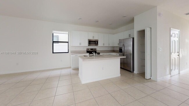 Building Photo - 11035 W 35th Way