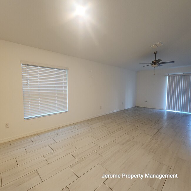 Building Photo - 35099 Ackley Trce