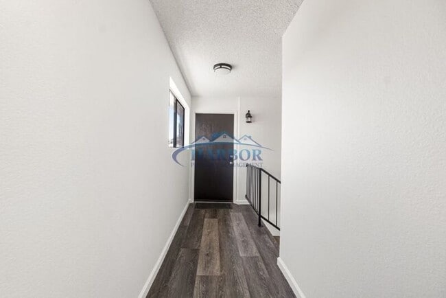 Building Photo - 789 W 18th St