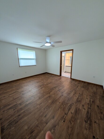 Building Photo - 517 Bearded Oaks Cir