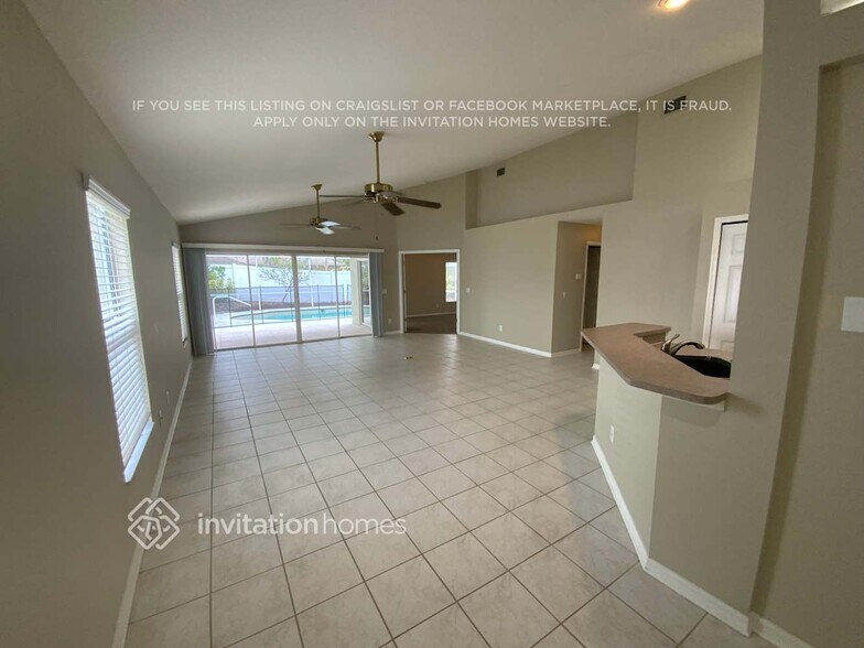 Building Photo - 1661 Oak Spring Dr