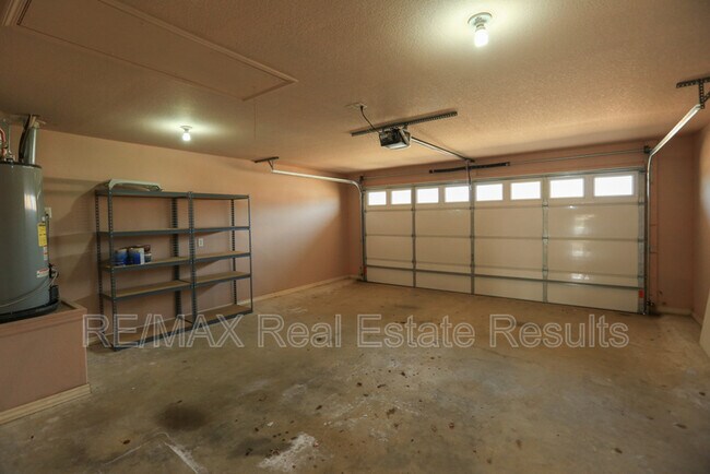 Building Photo - 6303 S 37th St
